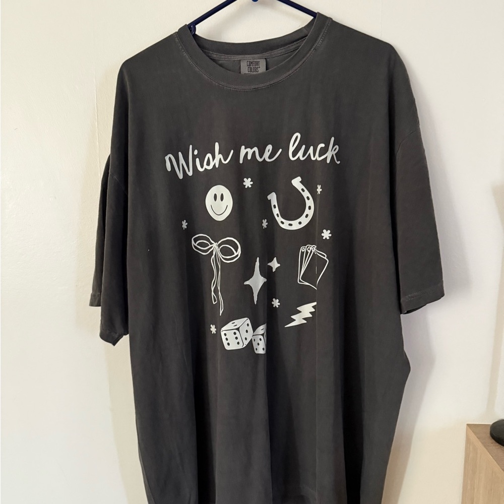 Chic Graphic Tee - Charcoal